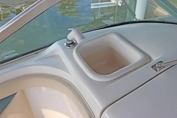 Slide: The Image of Sea Ray 210 Sundeck 1999 - 9