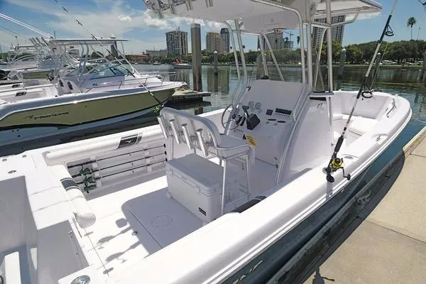Slide: The Image of Pro-Line 23 Center Console Sport 2014 - 1