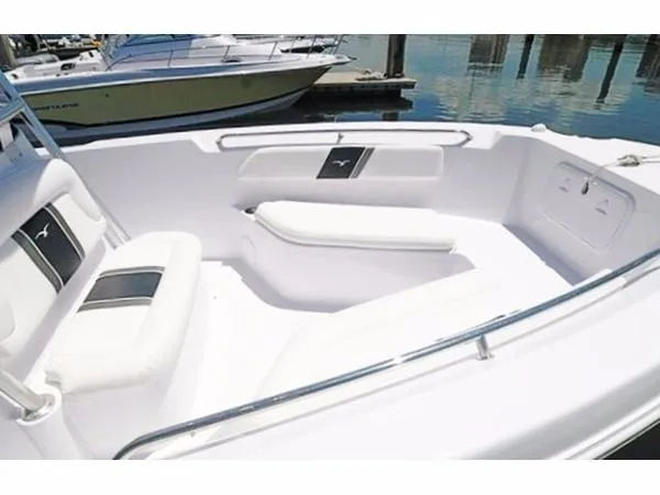 Slide: The Image of Pro-Line 23 Center Console Sport 2014 - 3