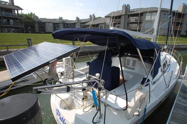 Slide: The Image of Catalina 387 Wing Keel 2004 - 5