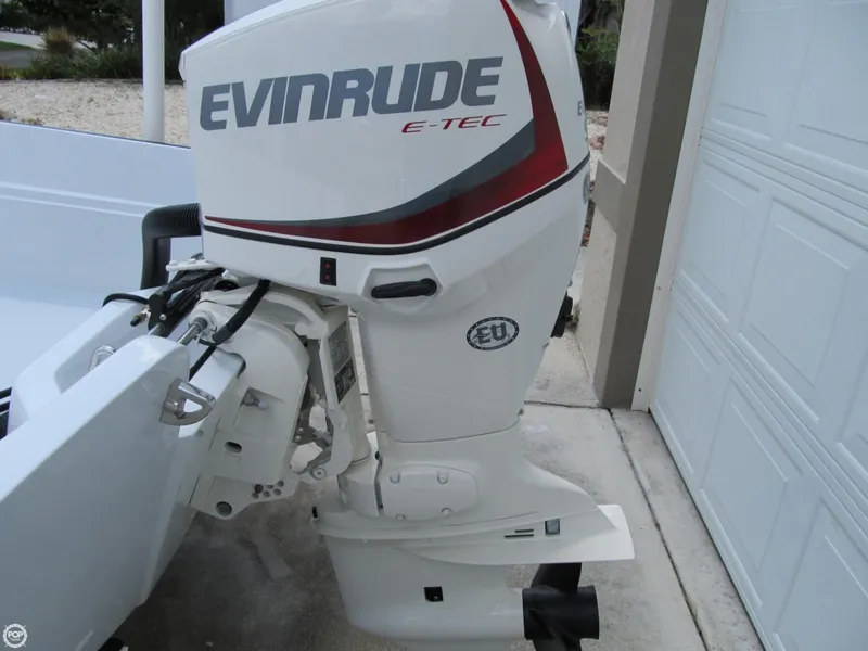 Slide: The Image of Boston Whaler 17 Montauk 1986 - 11