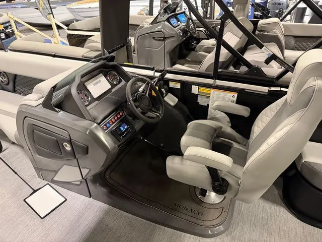 Slide: The Image of Godfrey Monaco 255 SFL - Suzuki 350 2026 - 10