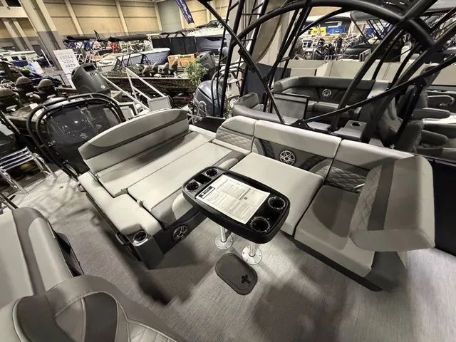 Slide: The Image of Godfrey Monaco 255 SFL - Suzuki 350 2026 - 11