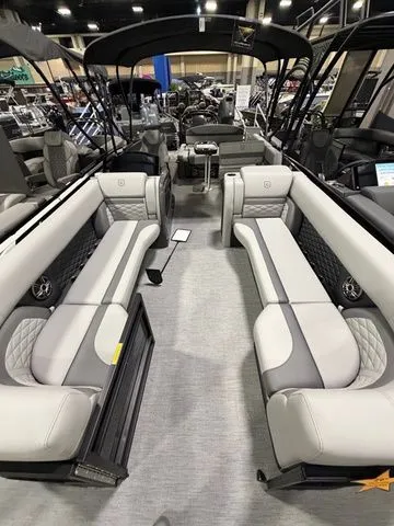 Slide: The Image of Godfrey Monaco 255 SFL - Suzuki 350 2026 - 4