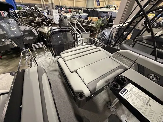 Slide: The Image of Godfrey Monaco 255 SFL - Suzuki 350 2026 - 6