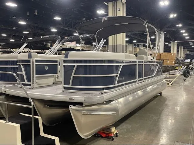 The Image of Godfrey Sweetwater 2286 FS - 150 Suzuki 2026 - 1