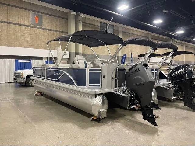 Slide: The Image of Godfrey Sweetwater 2286 FS - 150 Suzuki 2026 - 2