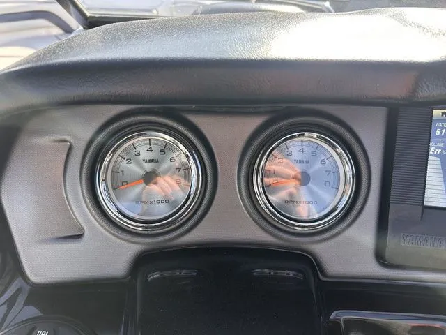 Slide: The Image of Yamaha 242 Limited S 2017 - 25