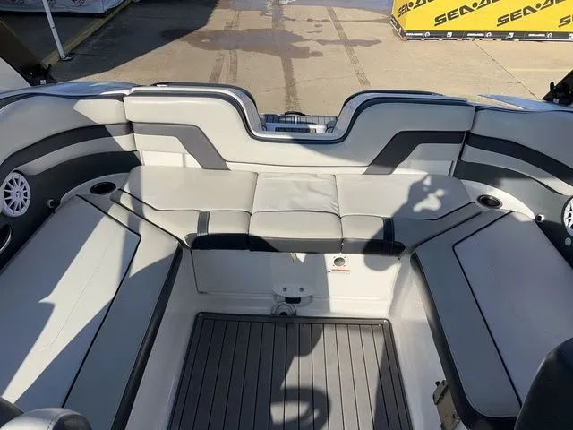 Slide: The Image of Yamaha 242 Limited S 2017 - 27