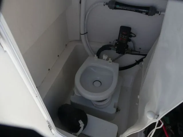 Slide: The Image of Tidewater 252 CC Adventure 2019 - 11