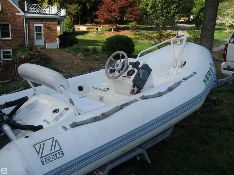 Slide: The Image of Zodiac Yachtline Deluxe 380DL 2002 - 4