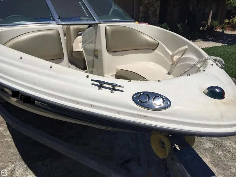 Slide: The Image of Sea Ray 180 Sport 2004 - 6