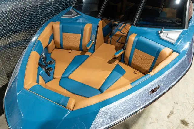 Slide: The Image of Malibu Wakesetter 23 LSV 2026 - 10