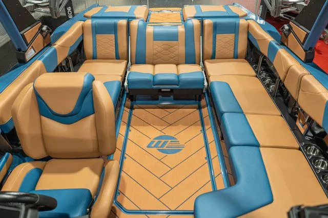 Slide: The Image of Malibu Wakesetter 23 LSV 2026 - 14