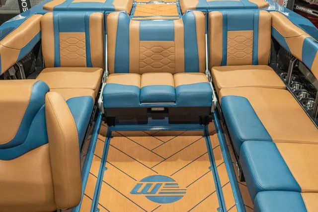 Slide: The Image of Malibu Wakesetter 23 LSV 2026 - 15