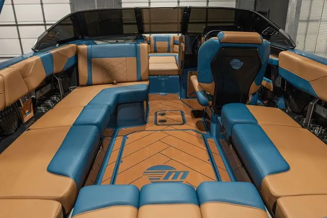 Slide: The Image of Malibu Wakesetter 23 LSV 2026 - 4