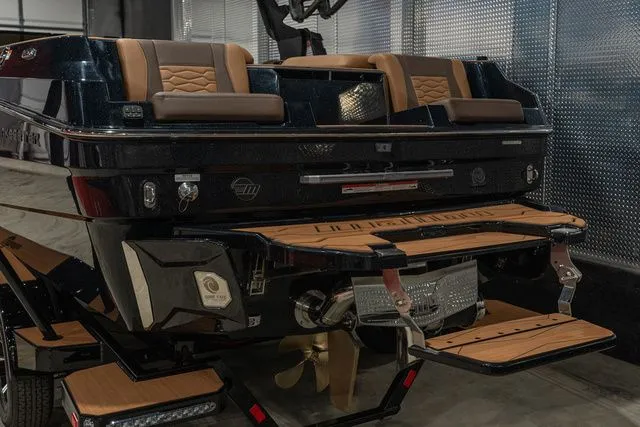 Slide: The Image of Malibu Wakesetter 24 MXZ 2026 - 3