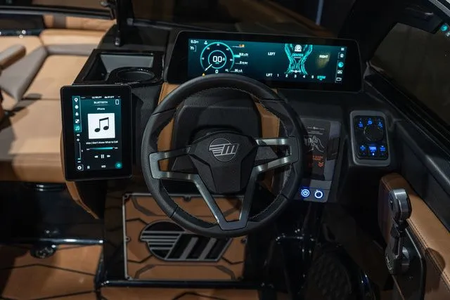 Slide: The Image of Malibu Wakesetter 24 MXZ 2026 - 7