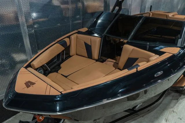 Slide: The Image of Axis Wake Research T250 2026 - 4