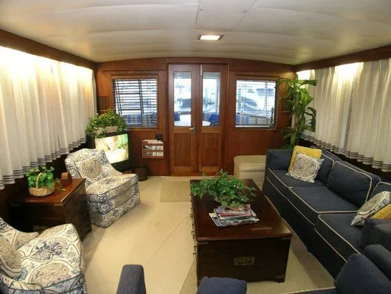 Slide: The Image of Hatteras 56 Motoryacht 1981 - 2