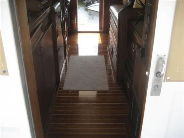 Slide: The Image of Hatteras 56 Motoryacht 1981 - 5