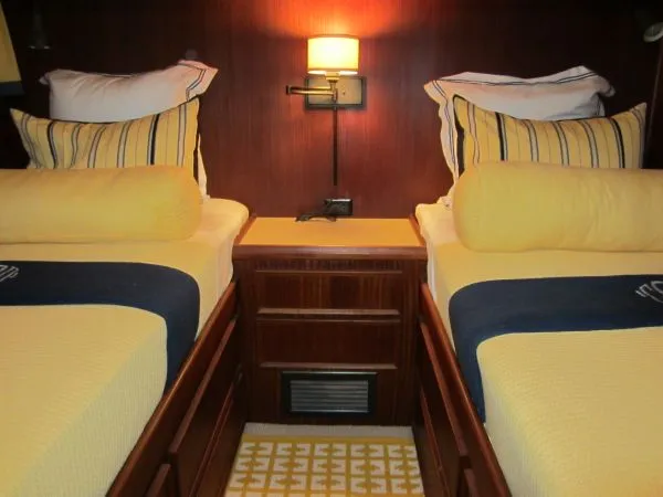 Slide: The Image of Hatteras 56 Motoryacht 1981 - 7