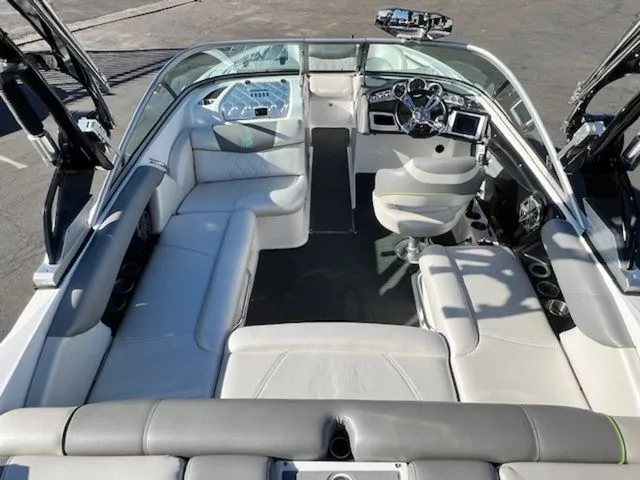 Slide: The Image of MasterCraft X2 2012 - 10