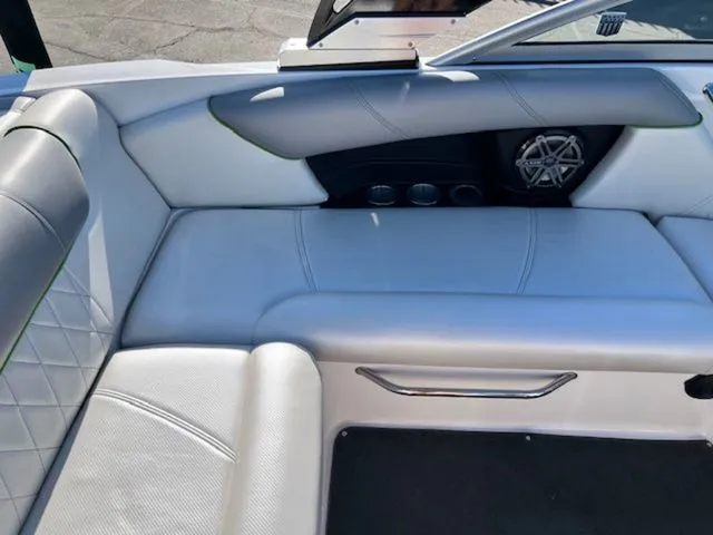 Slide: The Image of MasterCraft X2 2012 - 14