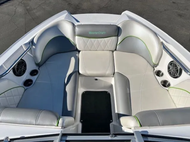 Slide: The Image of MasterCraft X2 2012 - 17