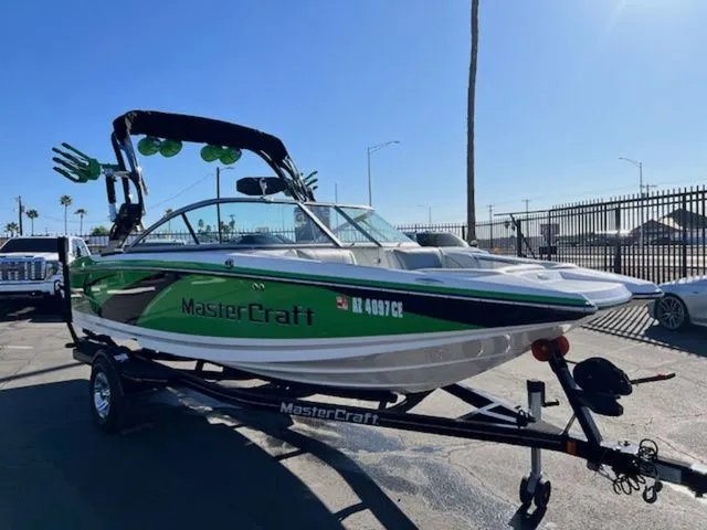 Slide: The Image of MasterCraft X2 2012 - 4