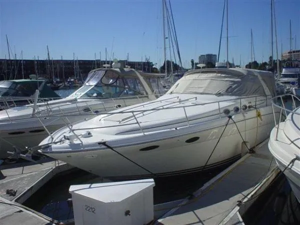 Slide: The Image of Sea Ray 370 Sundancer 1996 - 4
