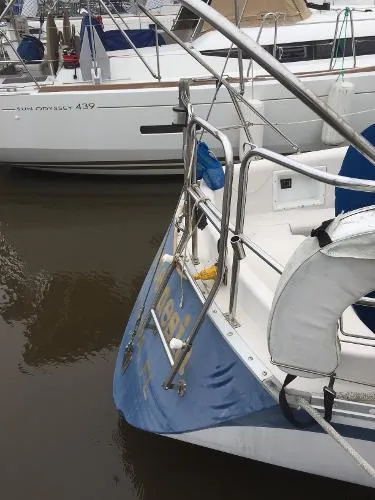 Slide: The Image of Canadian Sailcraft CS 1983 - 6