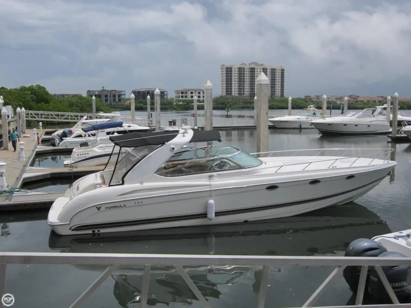 Slide: The Image of Formula 400 SS Express Cruiser 1999 - 1