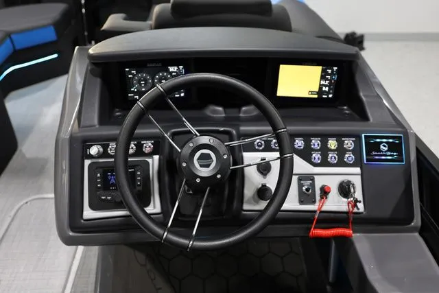 Slide: The Image of South Bay 523 RS Hybrid Arch 2026 - 10