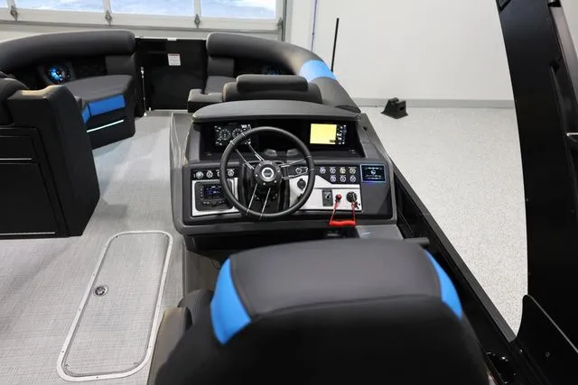 Slide: The Image of South Bay 523 RS Hybrid Arch 2026 - 9