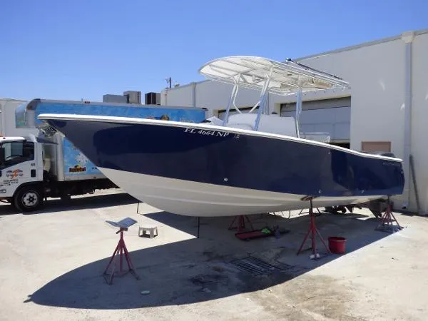 Slide: The Image of Southport 26 Center Console 2006 - 5