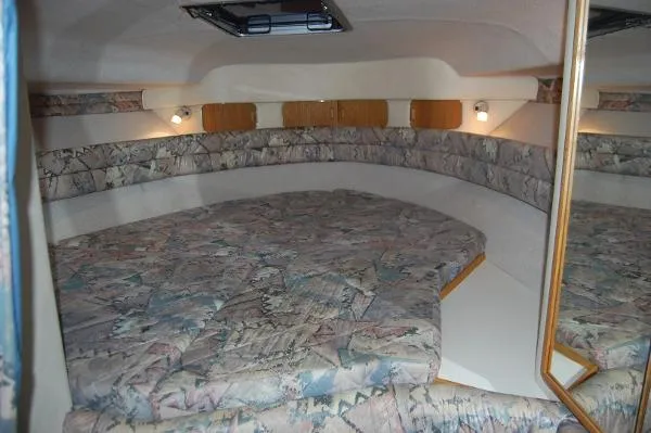 Slide: The Image of Sea Ray 330 Sundancer 1992 - 2