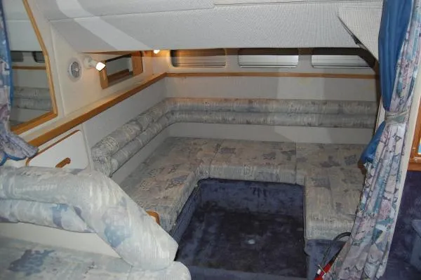 Slide: The Image of Sea Ray 330 Sundancer 1992 - 4