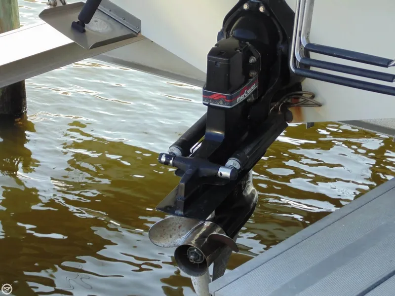 Slide: The Image of Sea Ray 240 Sundancer 1998 - 6