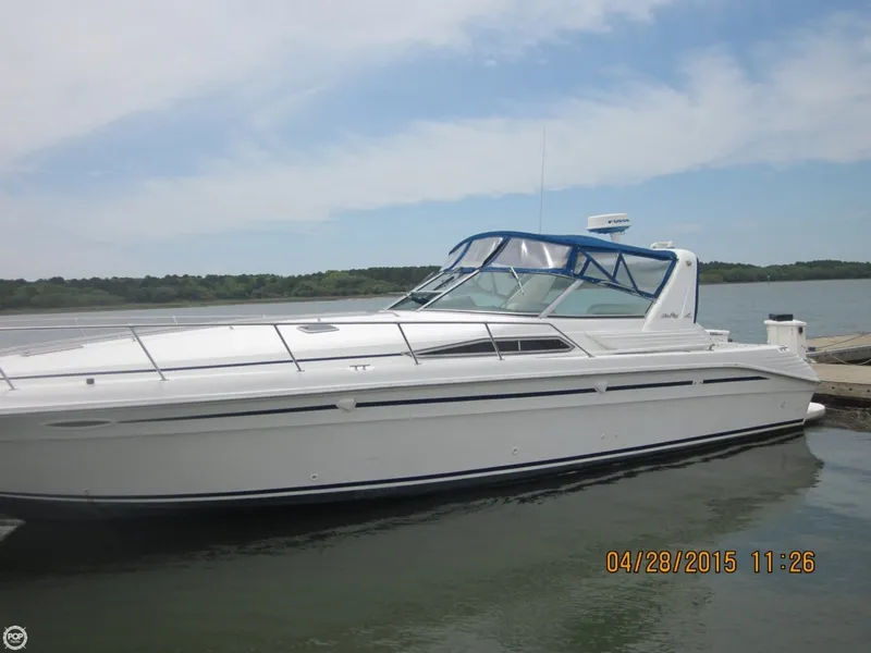 Slide: The Image of Sea Ray 400 Express Cruiser 1993 - 3
