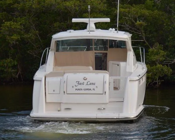 Slide: The Image of Tiara 3500 Sovran 2013 - 10