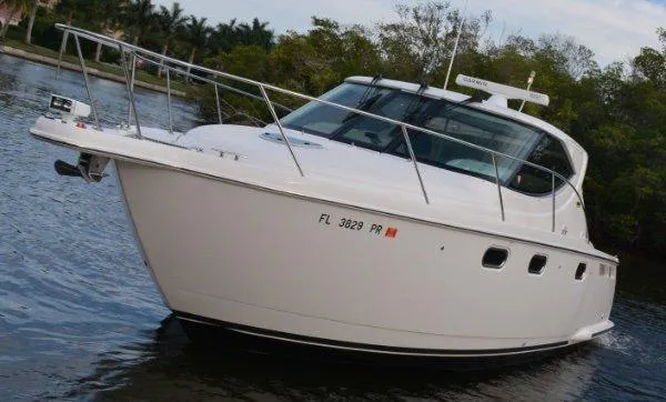Slide: The Image of Tiara 3500 Sovran 2013 - 9