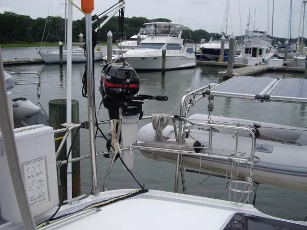 Slide: The Image of Hunter 450 Center Cockpit 2000 - 11