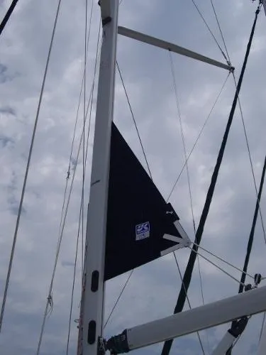 Slide: The Image of Hunter 450 Center Cockpit 2000 - 5