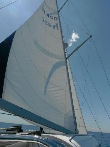 Slide: The Image of Hunter 450 Center Cockpit 2000 - 6