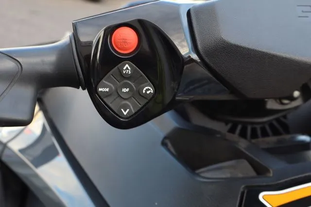 Slide: The Image of Sea-Doo GTX 170 2024 - 14