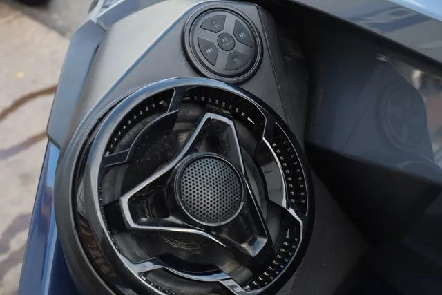 Slide: The Image of Sea-Doo GTX 170 2024 - 17