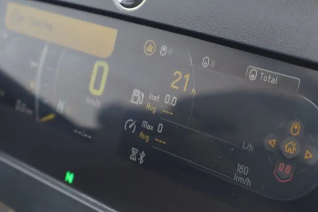 Slide: The Image of Sea-Doo GTX 170 2024 - 18