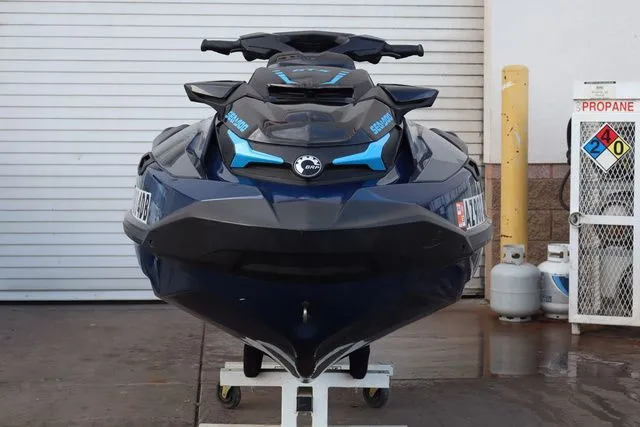 Slide: The Image of Sea-Doo GTX 170 2024 - 9