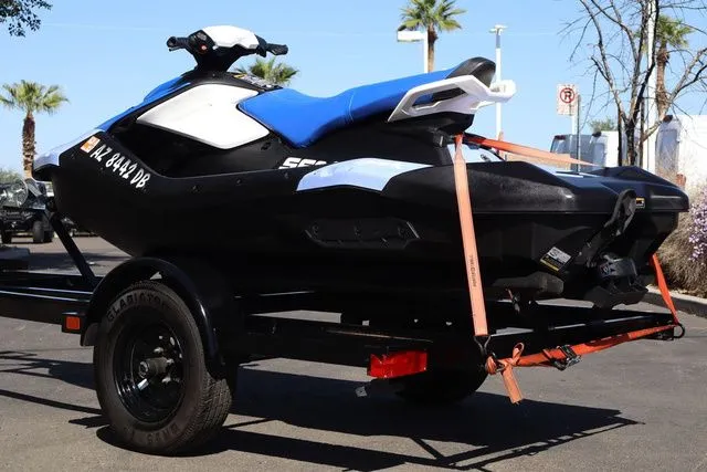 Slide: The Image of Sea-Doo Spark for 3 2024 - 5